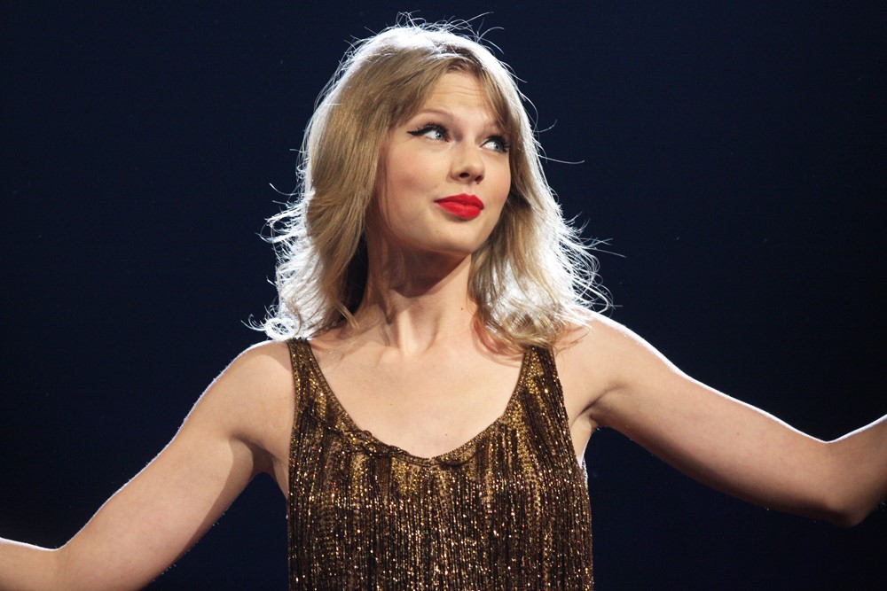 Why Do People Hate on Singer Taylor Swift? - THE HILL NEWS